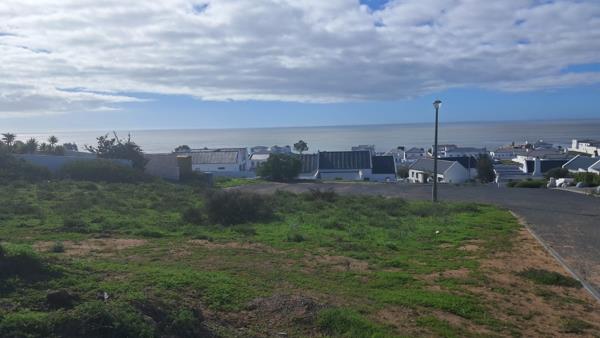 752 m² Land