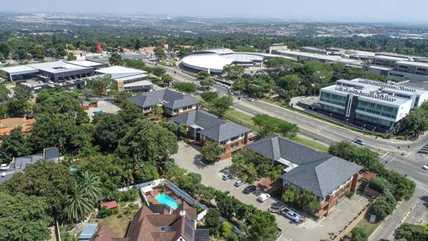 230 m² Commercial space