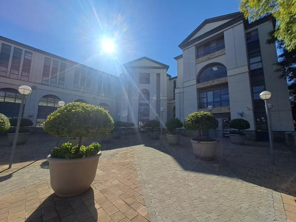 1 575 m² Commercial space