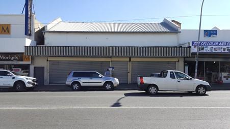 450 m² Retail Space