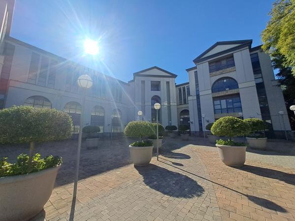 1 575 m² Commercial space