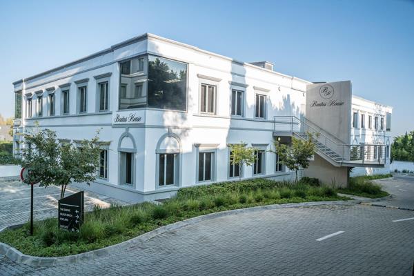 707 m² Commercial space