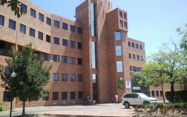 115 m² Commercial space