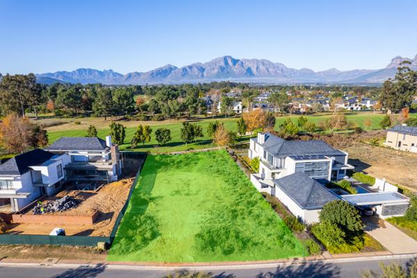 1 231 m² Land