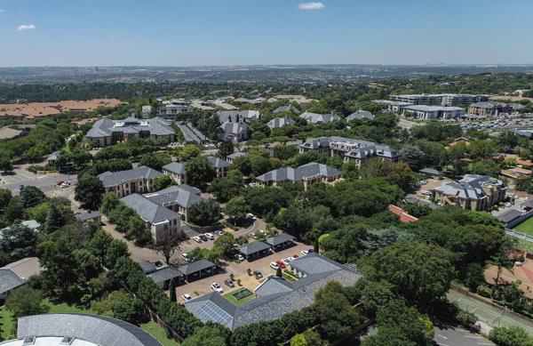 563 m² Commercial space