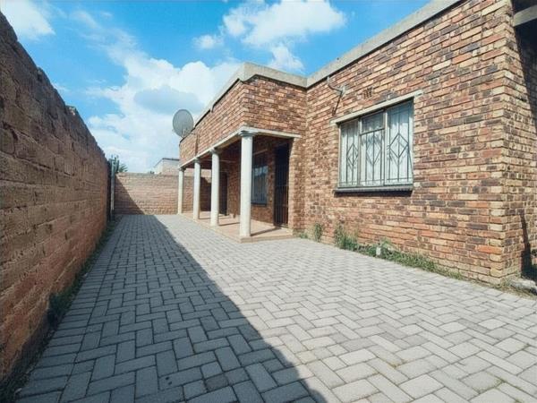 2 Bedroom House