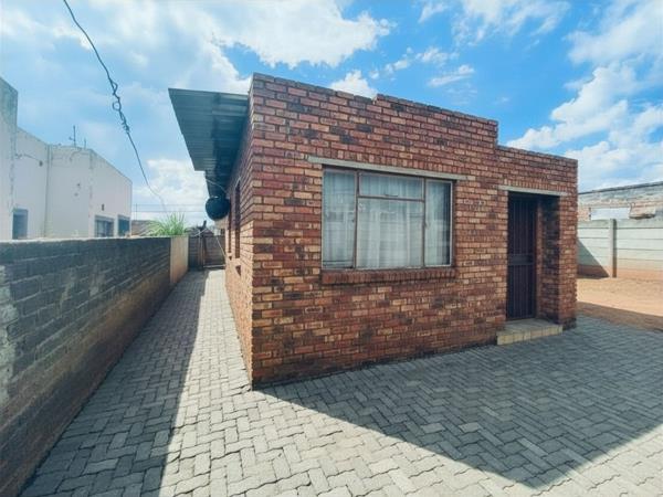 2 Bedroom House