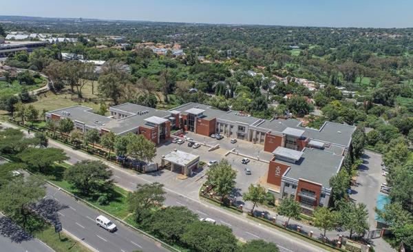 458 m² Commercial space