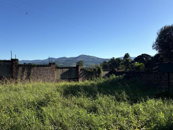 560 m² Land