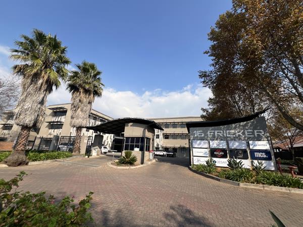 153 m² Commercial space