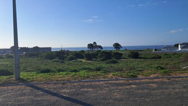 743 m² Land