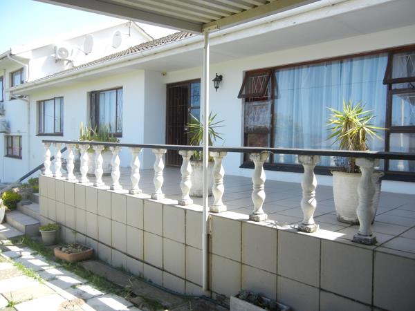 9 Bedroom House
