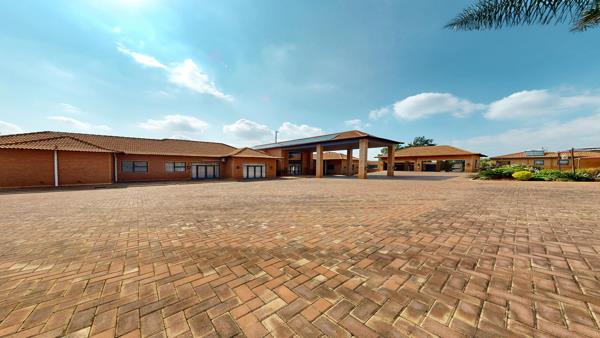 11 Bedroom House