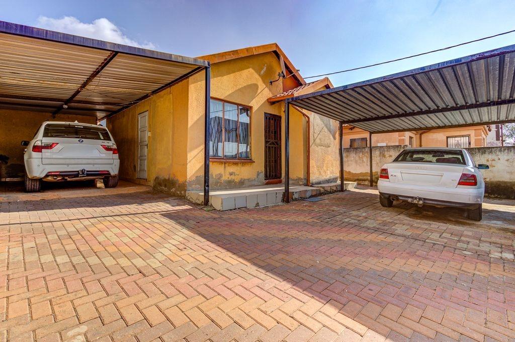 2 Bedroom House
