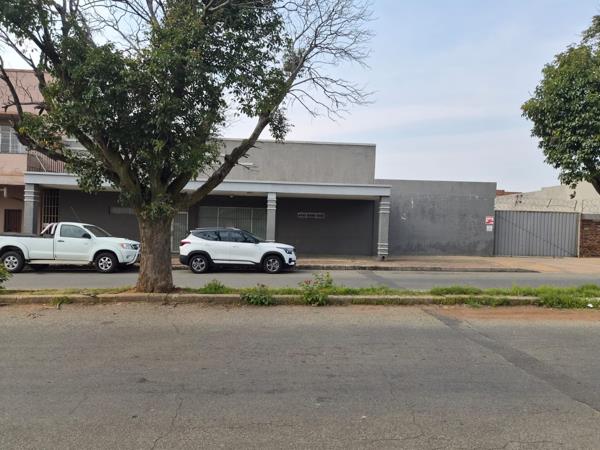 340 m² Commercial space
