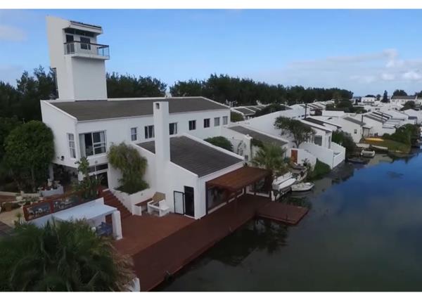 6 Bedroom House