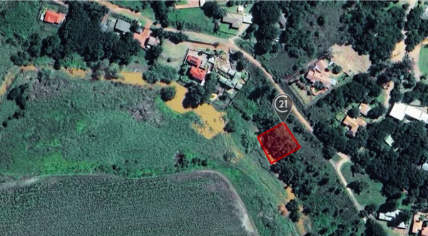 1 053 m² Land