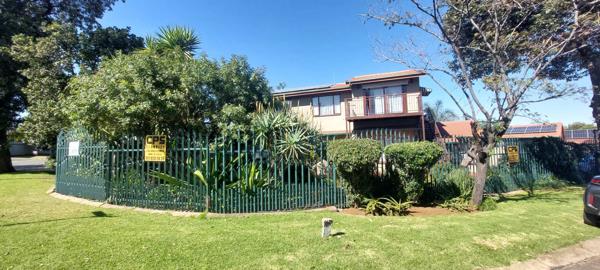 6 Bedroom House