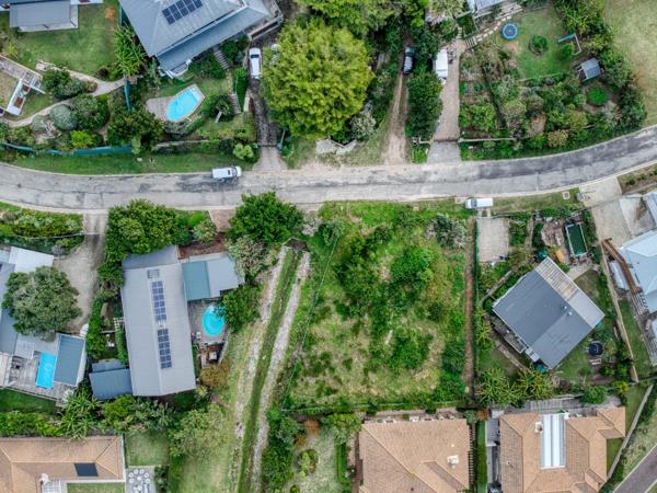 736 m² Land