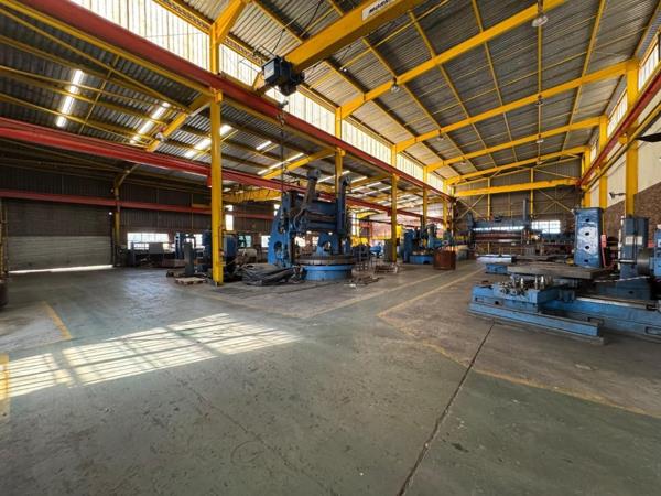 2 300 m² Industrial space