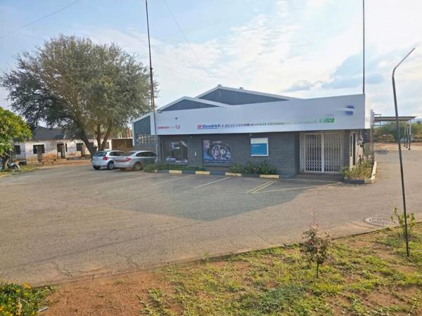 1 100 m² Industrial space