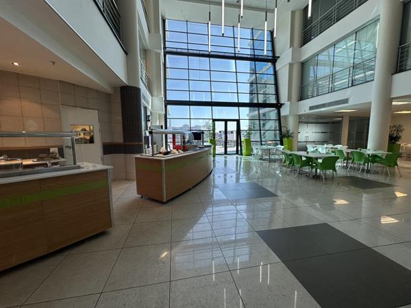 492 m² Commercial space