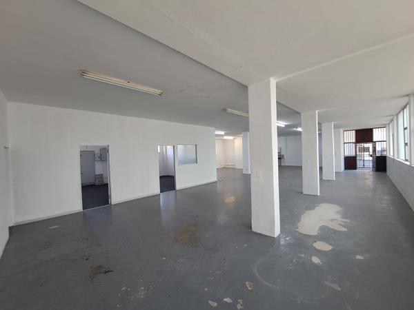 215 m² Commercial space
