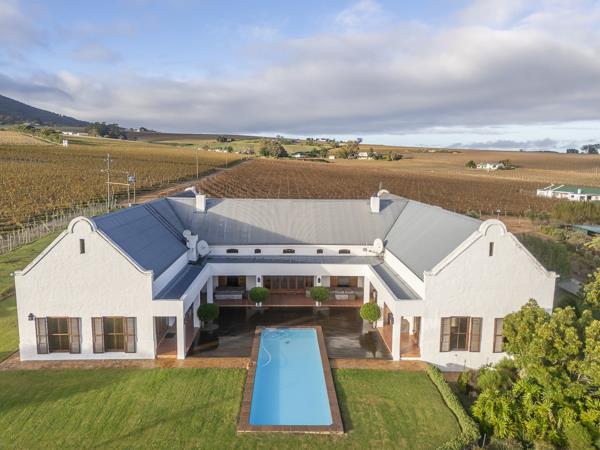 9.8 ha Farm