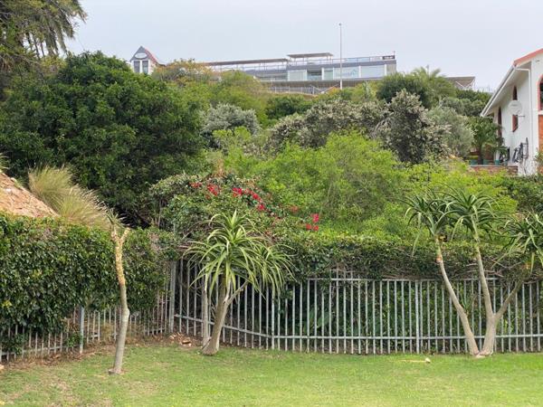 1 864 m² Land