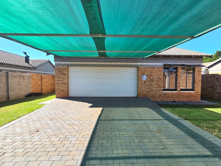 3 Bedroom Townhouse