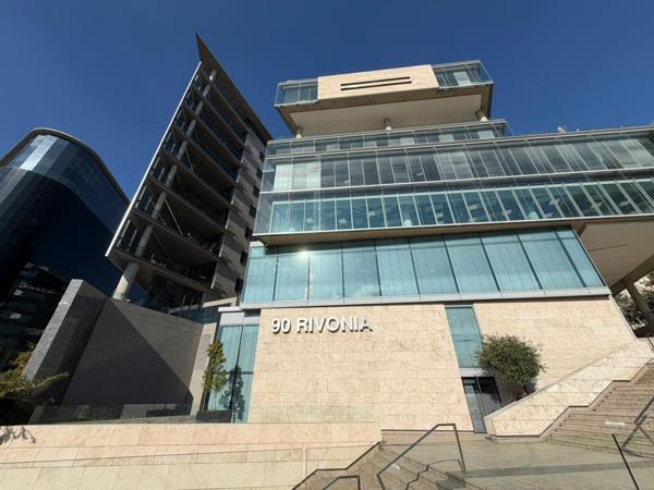 244 m² Commercial space