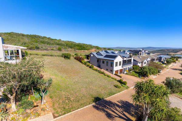595 m² Land