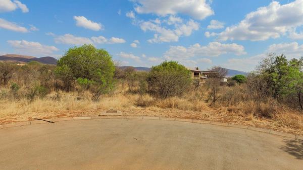 1 175 m² Land
