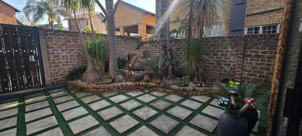4 Bedroom Townhouse