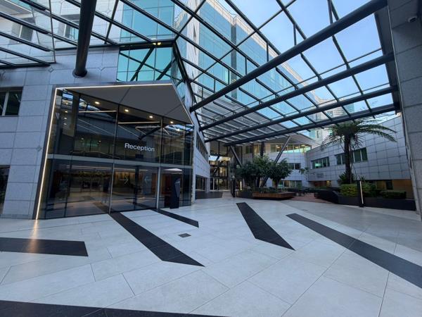 834 m² Commercial space