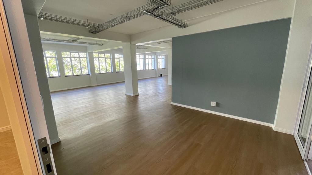 238 m² Office Space