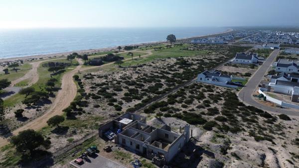 698 m² Land
