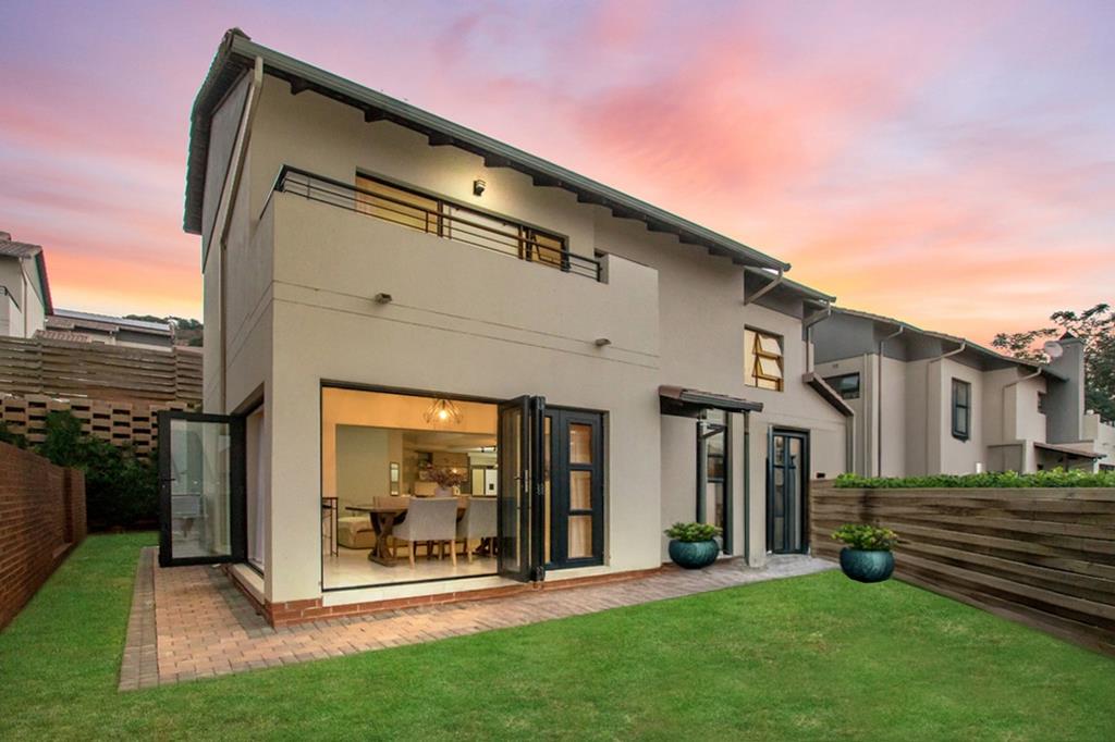 5 Bedroom Townhouse