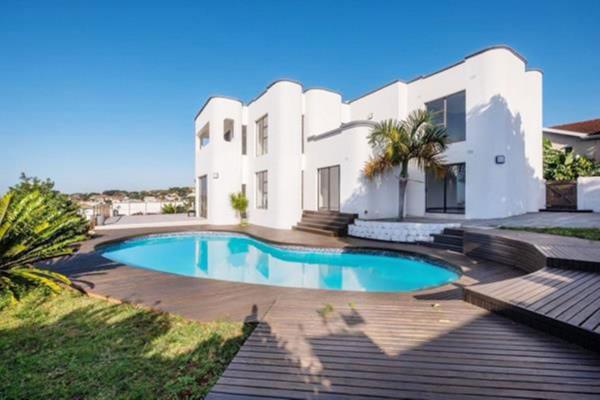 6 Bedroom House