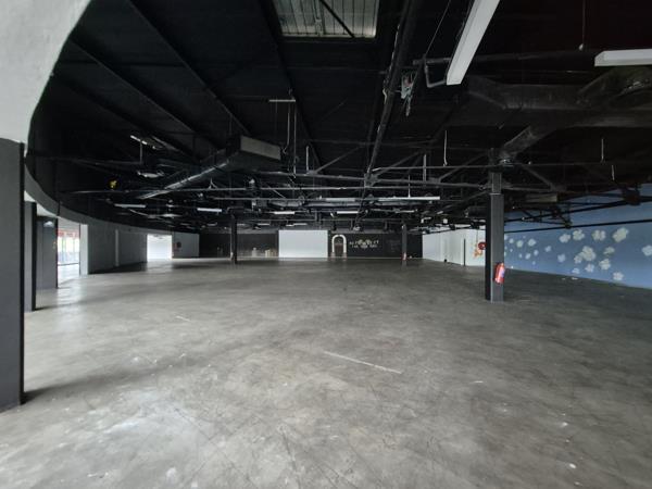1 290 m² Retail Space