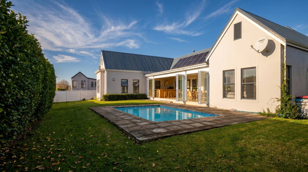 5 Bedroom House