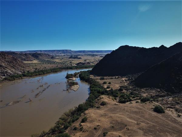 4 625 ha Farm