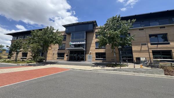 1 023.3 m² Commercial space