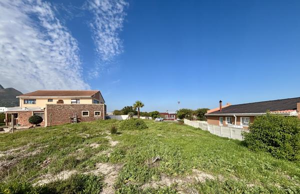843 m² Land