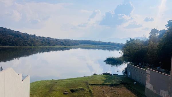 327 m² Land