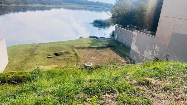 327 m² Land
