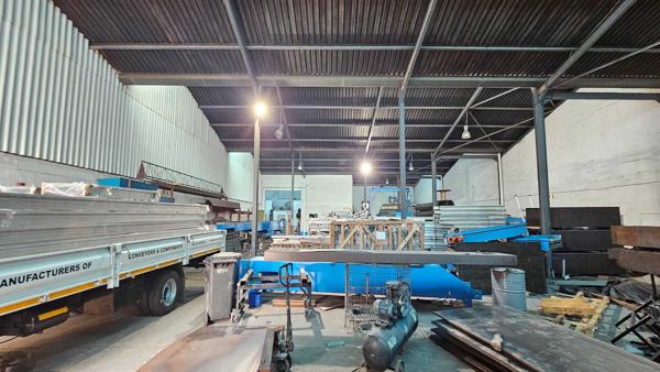 1 350 m² Industrial space
