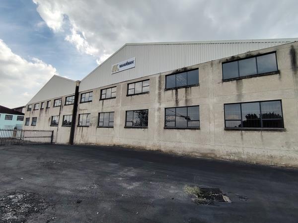 2 700 m² Industrial space