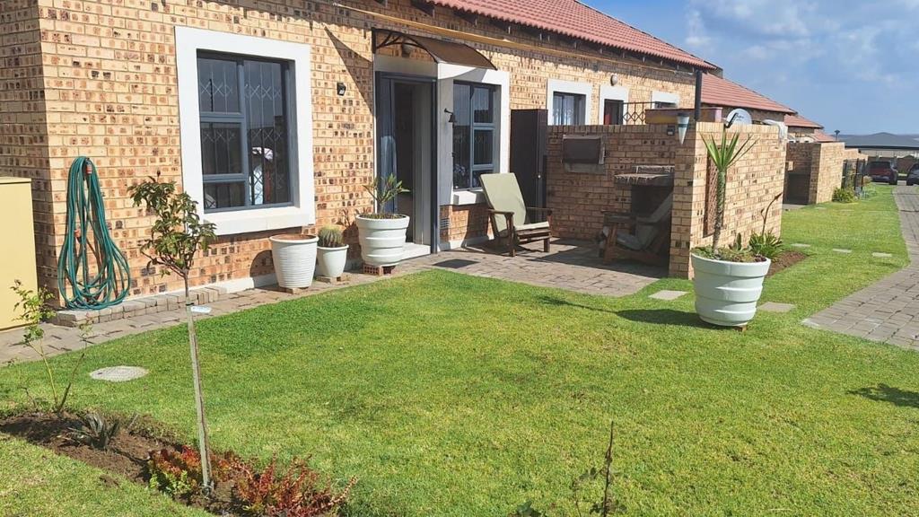 2 Bedroom Townhouse