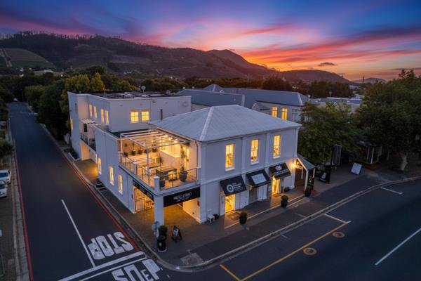 7 Bedroom Apartment